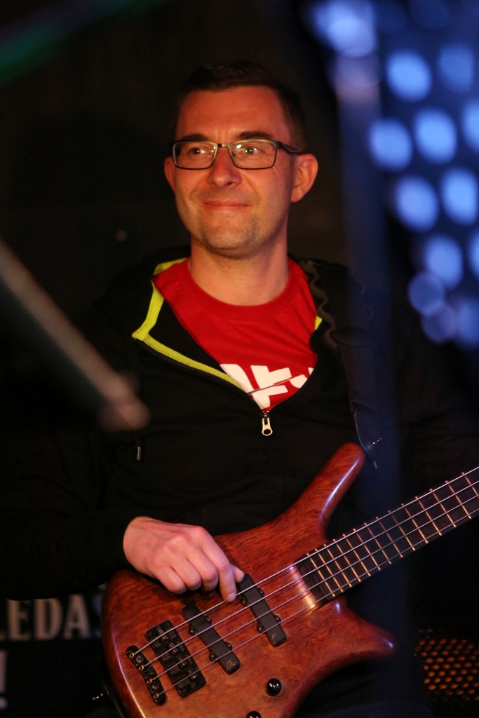 Leoš Šimáně - baskytara